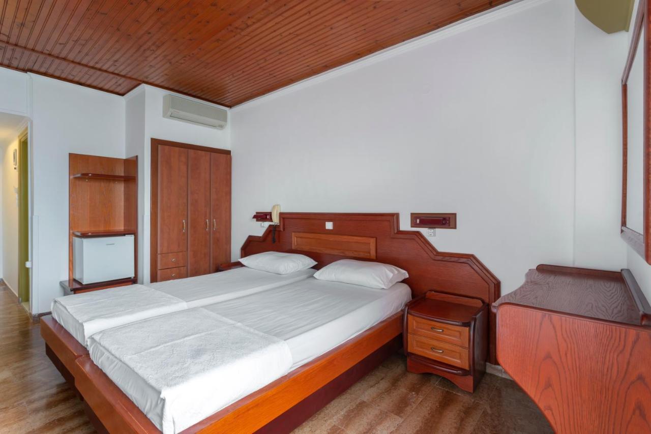 Binji Hotel Epidaurus Extérieur photo